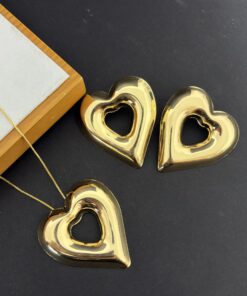 Conjunto Coração Vazado Dourado