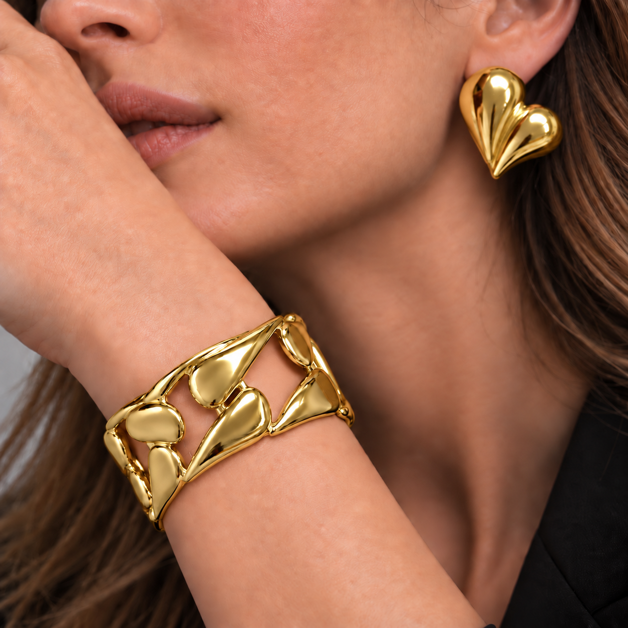 Conjunto Bracelete + Brinco Bijoux Premium Dourado 008