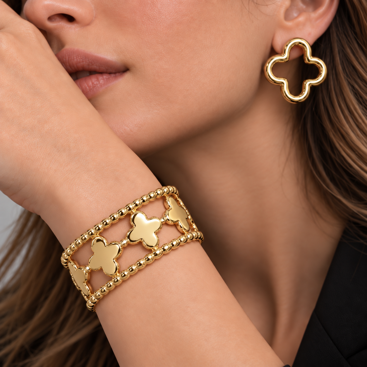 Conjunto Bracelete + Brinco Bijoux Premium Dourado 002